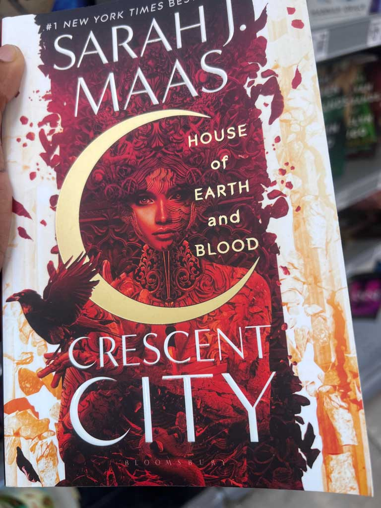 House of Earth and Blood (Crescent City) Book Review Verayea
